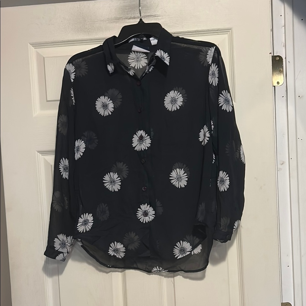 Liz Claiborne Black and White Sheer Floral Button Down Blouse Size Petite Small